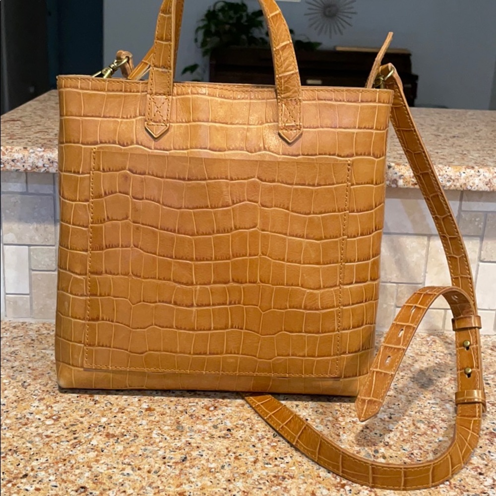 Zip top small transport crossbody leather Madewell